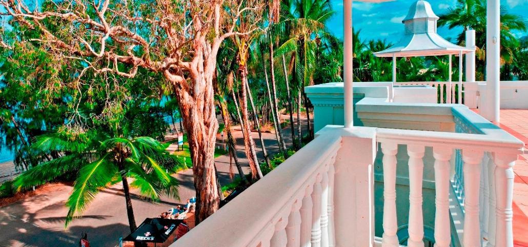 Sarayi Boutique Hotel Palm Cove Eksteriør billede